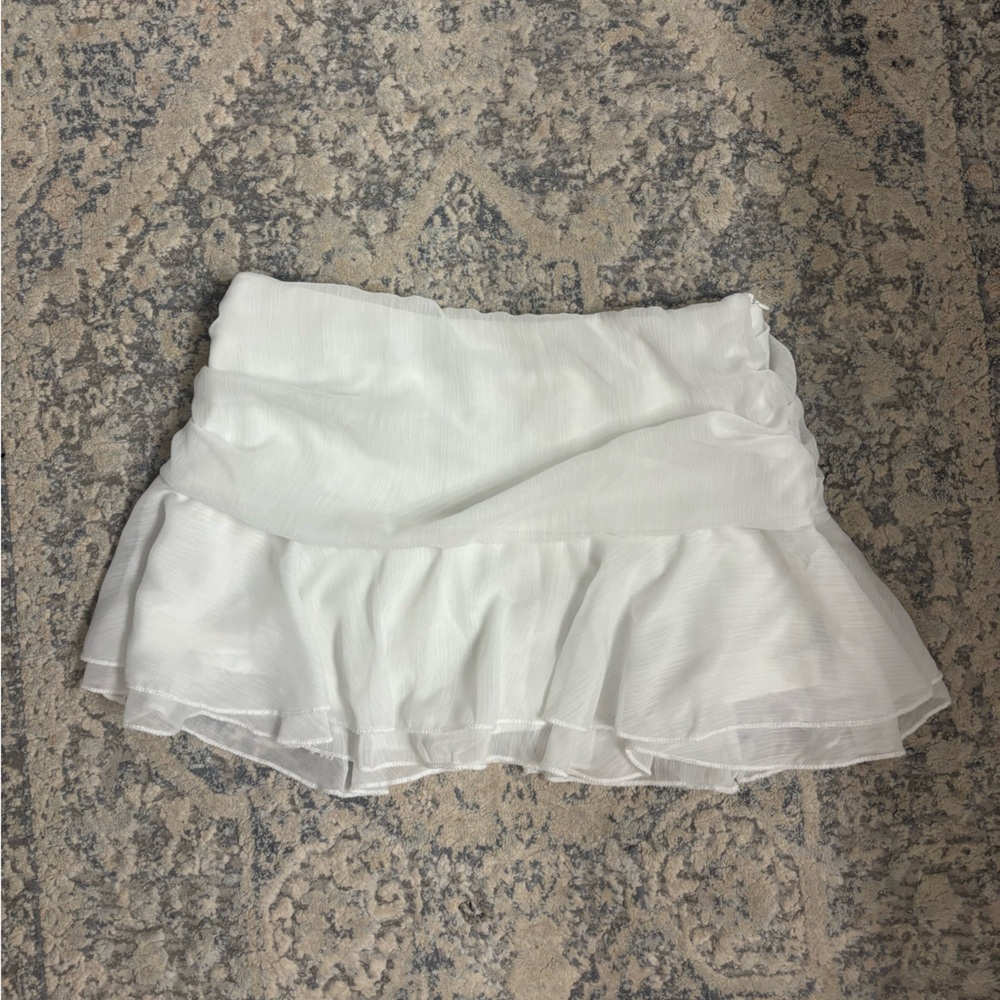 Elegant White Ruffled Skirt